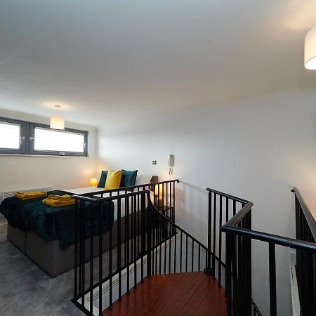 Emerald Suite - Two Story Duplex Apartment - Balcony - Contractors - Family - City Centre - Broadway Plaza - Five Ways - Sleeps 6 برمنغهام المظهر الخارجي الصورة