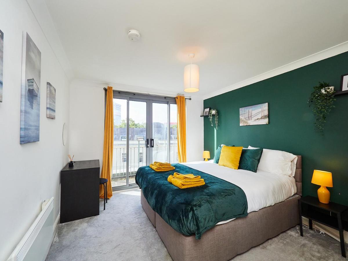 Emerald Suite - Two Story Duplex Apartment - Balcony - Contractors - Family - City Centre - Broadway Plaza - Five Ways - Sleeps 6 برمنغهام المظهر الخارجي الصورة