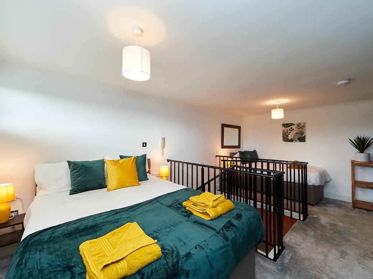 Emerald Suite - Two Story Duplex Apartment - Balcony - Contractors - Family - City Centre - Broadway Plaza - Five Ways - Sleeps 6 برمنغهام المظهر الخارجي الصورة